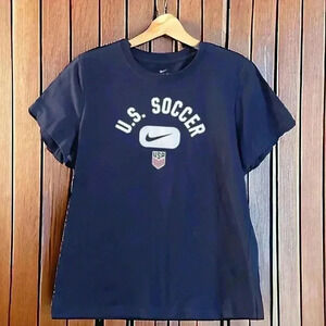 Nike Women's USMNT/USWNT '22 Legend Navy T-Shirt Size Large. #goldmedalwinners.